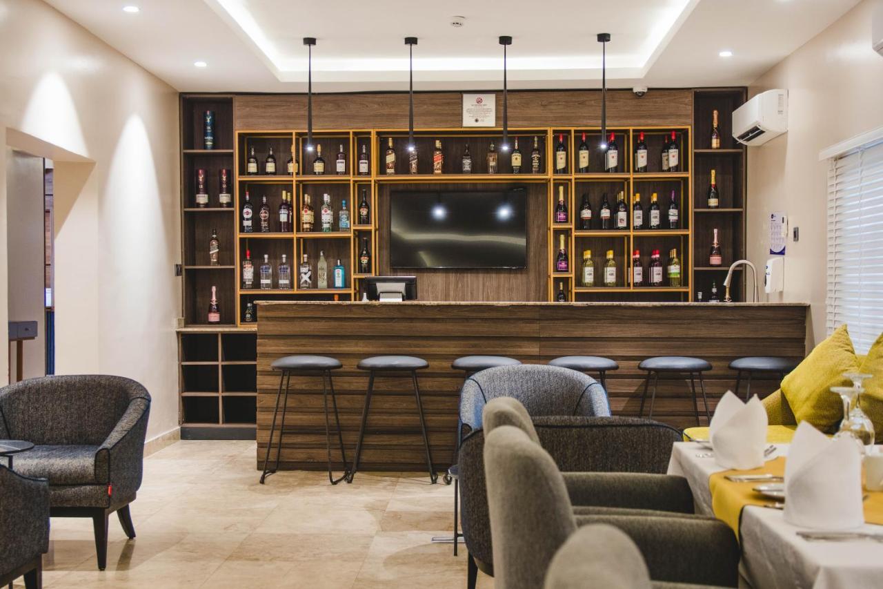 Amber City Hotels Owerri Buitenkant foto