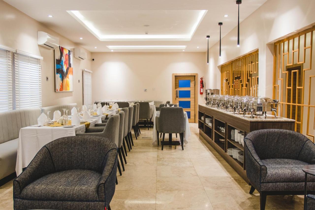 Amber City Hotels Owerri Buitenkant foto